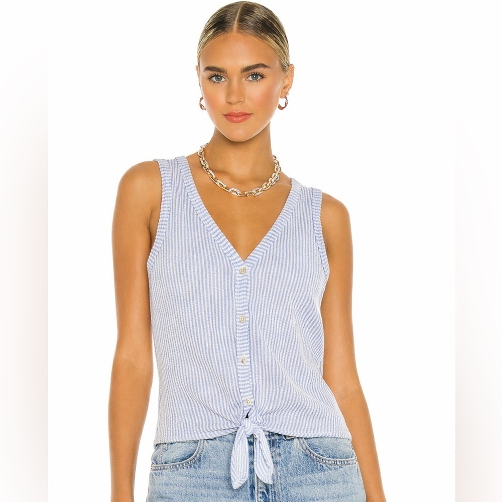Green envelope Blue and white cute seersucker crop top with tie bottom sz small